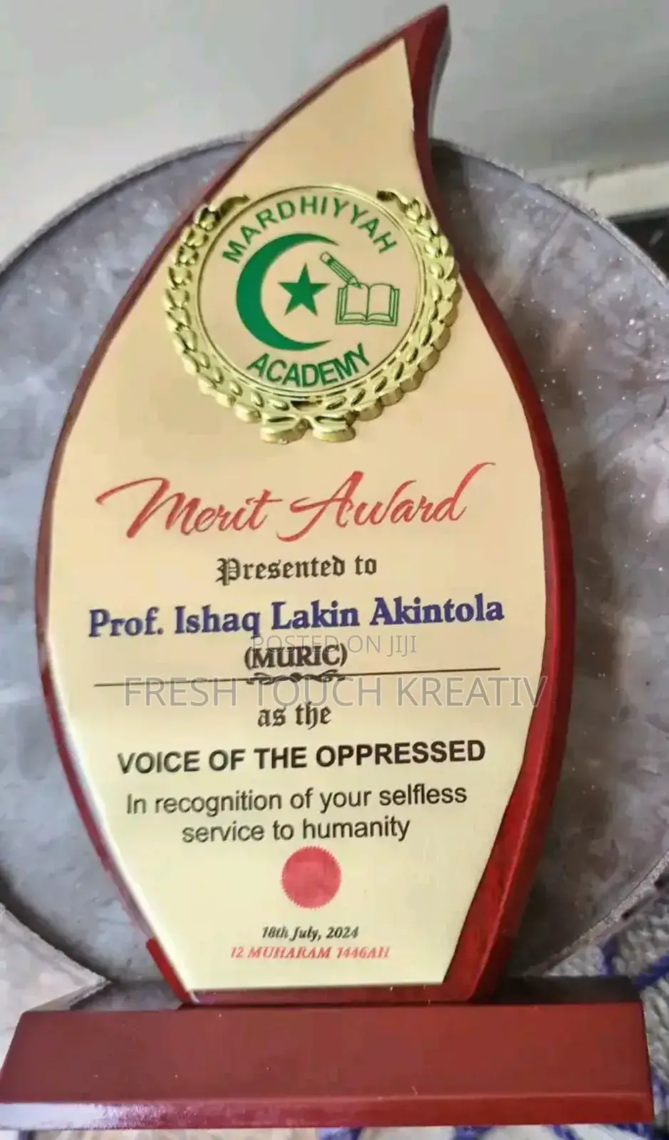 Award Plaque, Trophy and Certificate Award