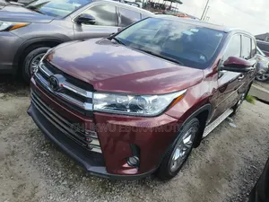 Toyota Highlander 2018 Red