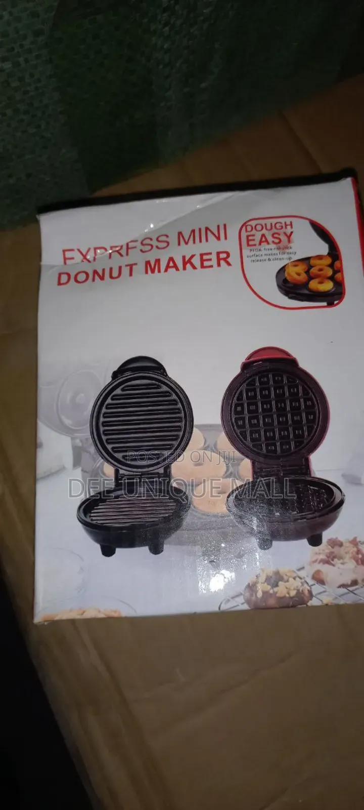 New Portable Non -Stick Coating Mini Electric Waffle Maker