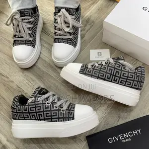Givenchy Sneakers