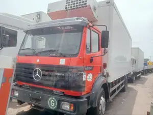 Mercedes-Benz 1998 Red