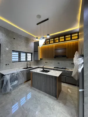 5bdrm Duplex in Ikate Lekki for sale