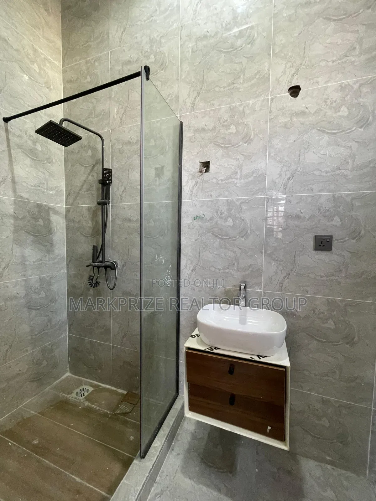 5bdrm Duplex in Ikate Lekki for sale