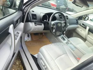 Toyota Highlander Limited 2012 Gray