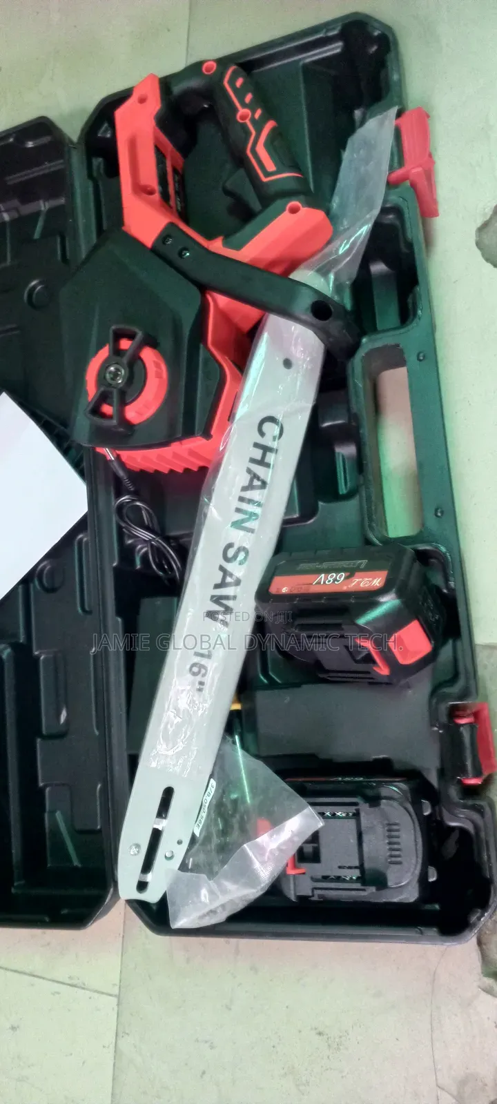 16" Rechargeable Chainsaw