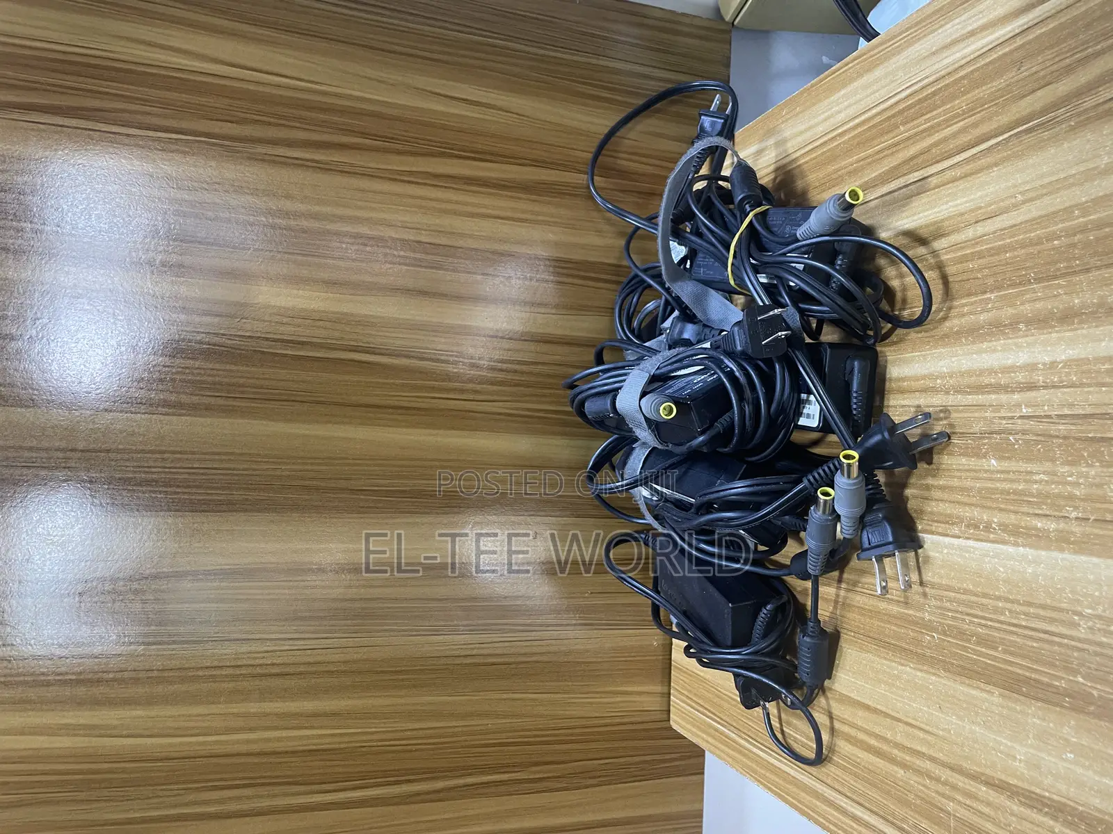 Follow Come Lenovo Round Big Round Mouth Charger 20.V