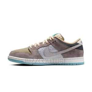Original NIKE SB DUNK Low Sneakers Available in Store