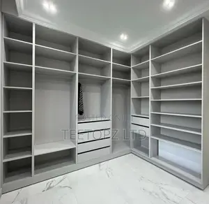 Luxurious Wall Closet