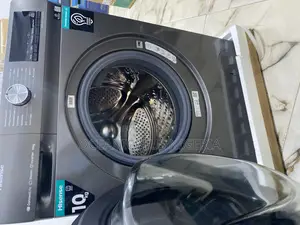 Small Space-Friendly 10kg Inverter Wshing Machine