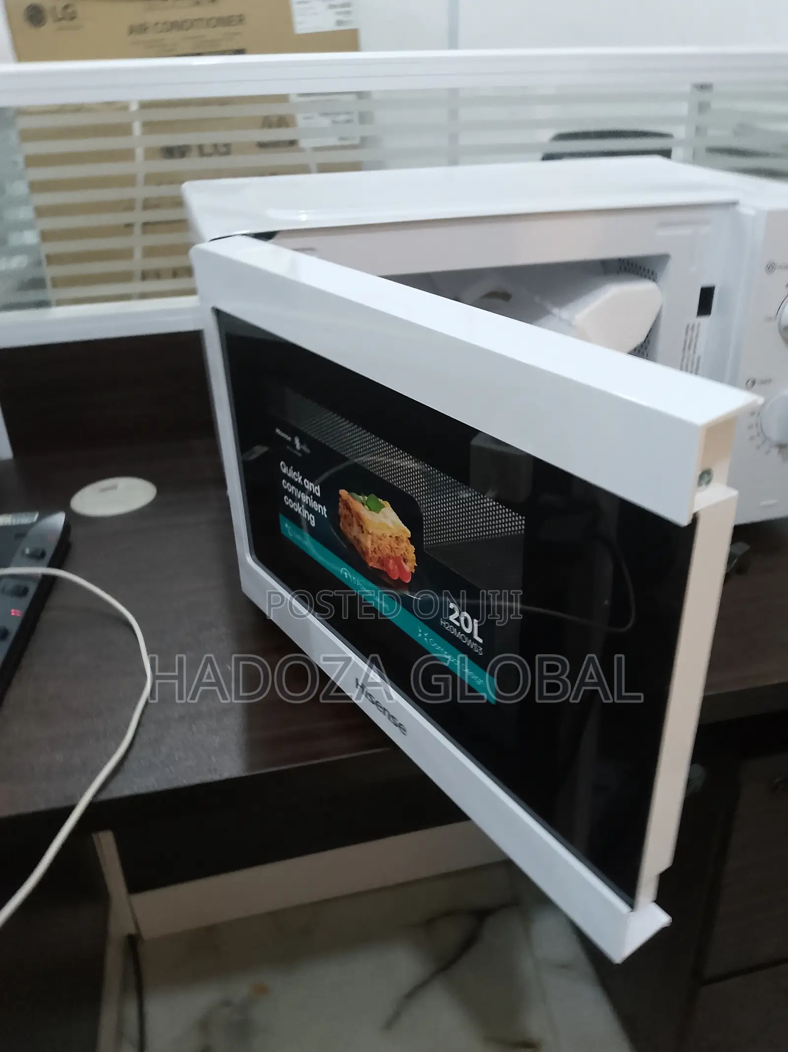 Brand New Hisense 20L Microwave