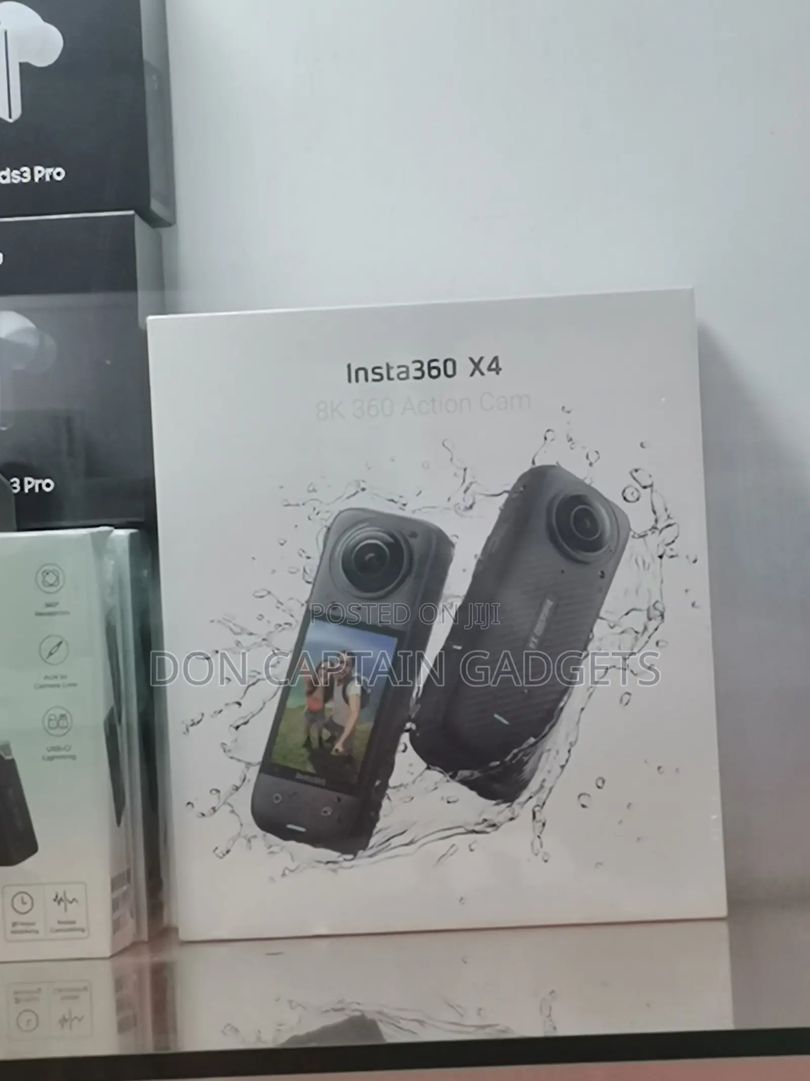 Insta360 X4