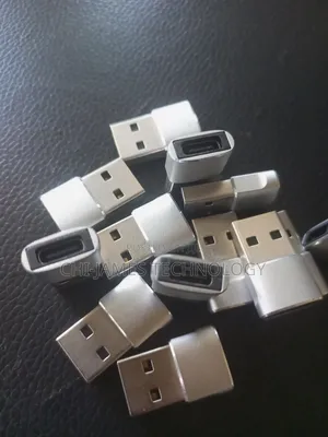 Type C (In)- USB 3.0(Out)