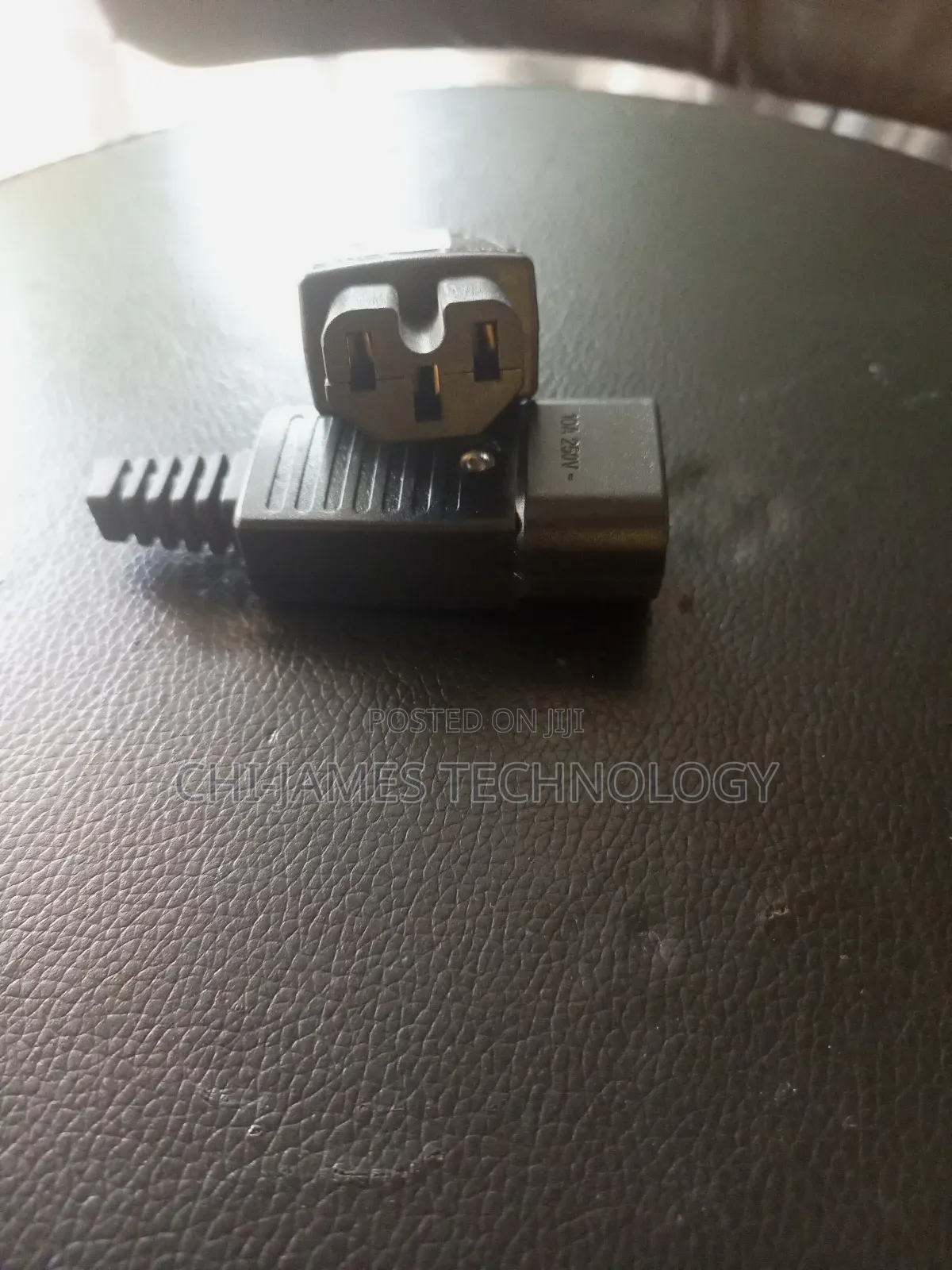 UPS Adapter Plug