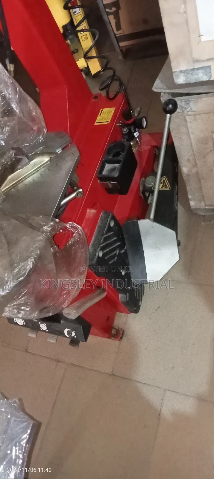 Tire Changer Machine