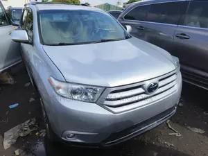 Toyota Highlander Limited 2012 Silver