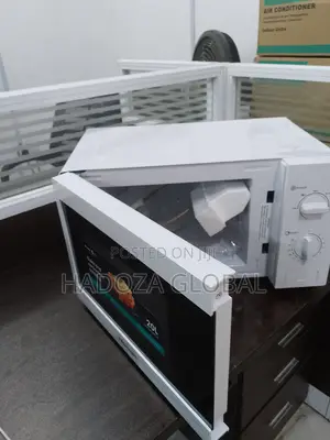 Space-Saving Hisense 20liters Microwave