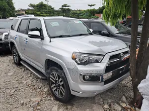 Toyota 4-Runner 2015 Silver