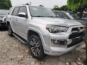 Toyota 4-Runner 2015 Silver