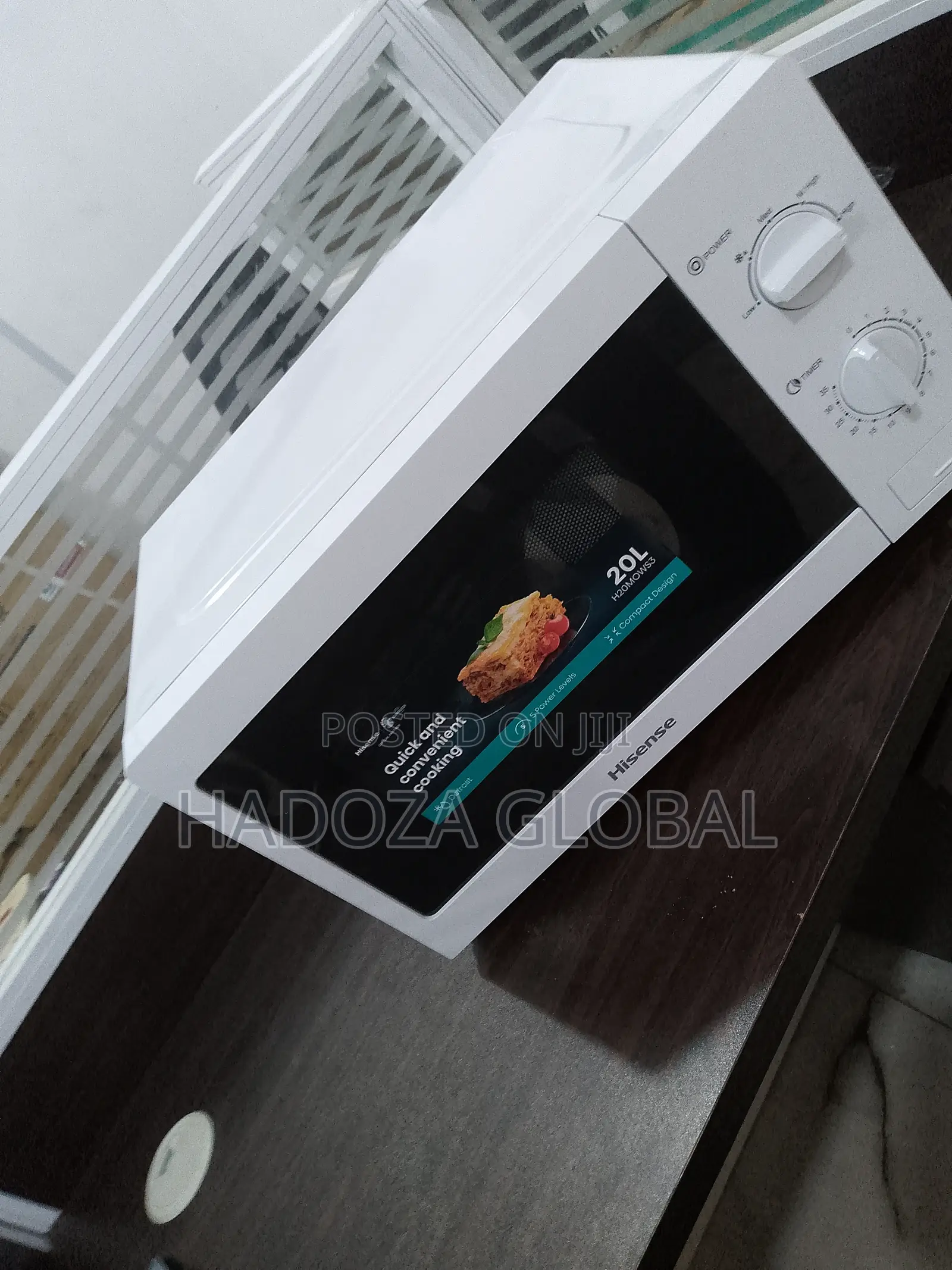 Easy to Maintain Hisense 20L Microwave