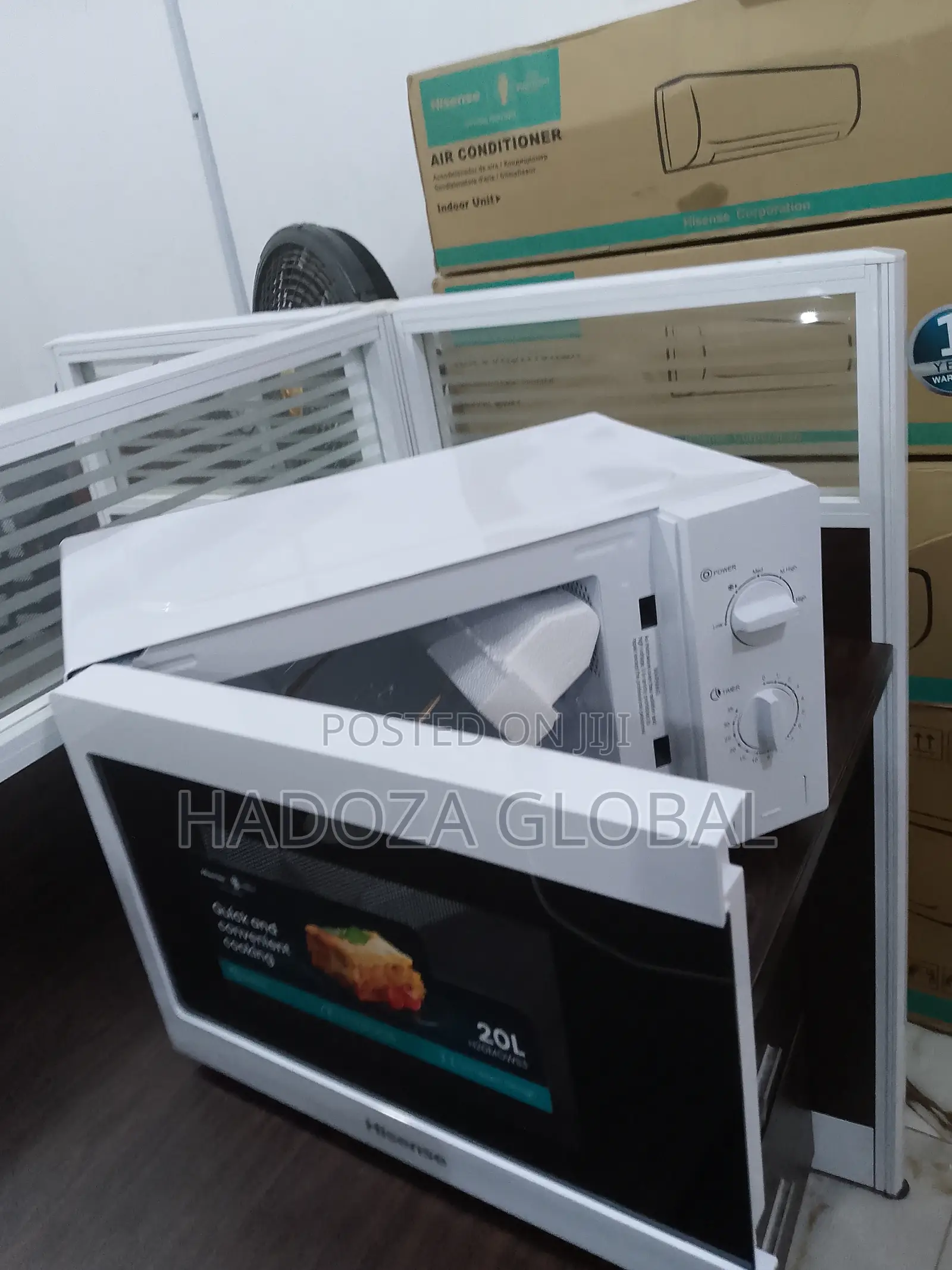 Compact-Size Hiisense 20liters Microwave