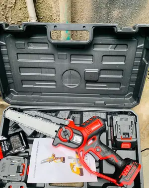8inches Chargeable Chain Saw