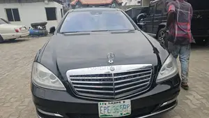 Mercedes Sclass 2012 221 Windscreen Glass Available
