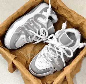 Original Premium Shia Unisex Sneakers