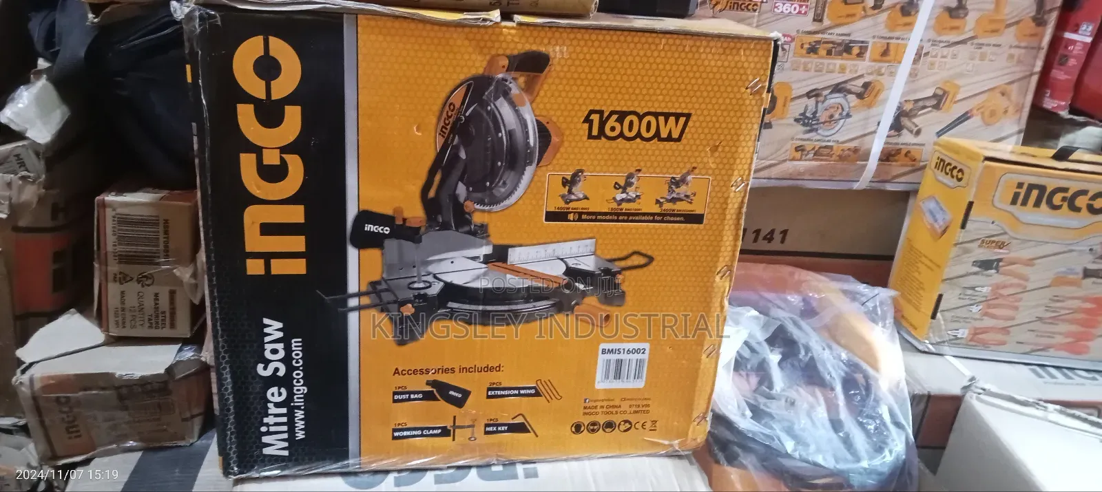 Mitre Saw Machine