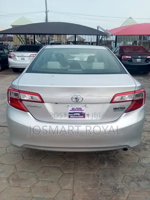 Toyota Camry LE 4dr Sedan (2.5L 4cyl 6A) 2014 Silver