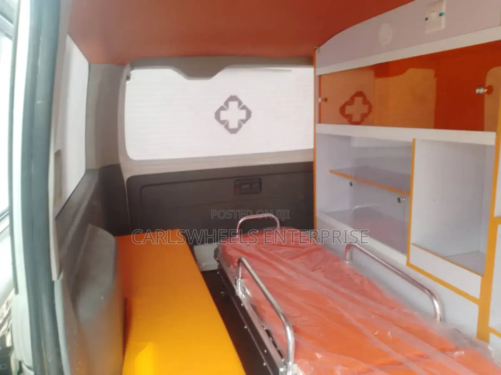 Toyota HiAce 2017 White