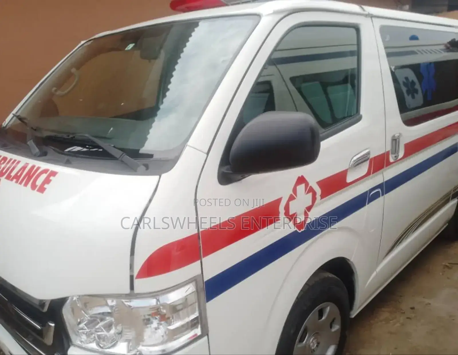 Toyota HiAce 2017 White