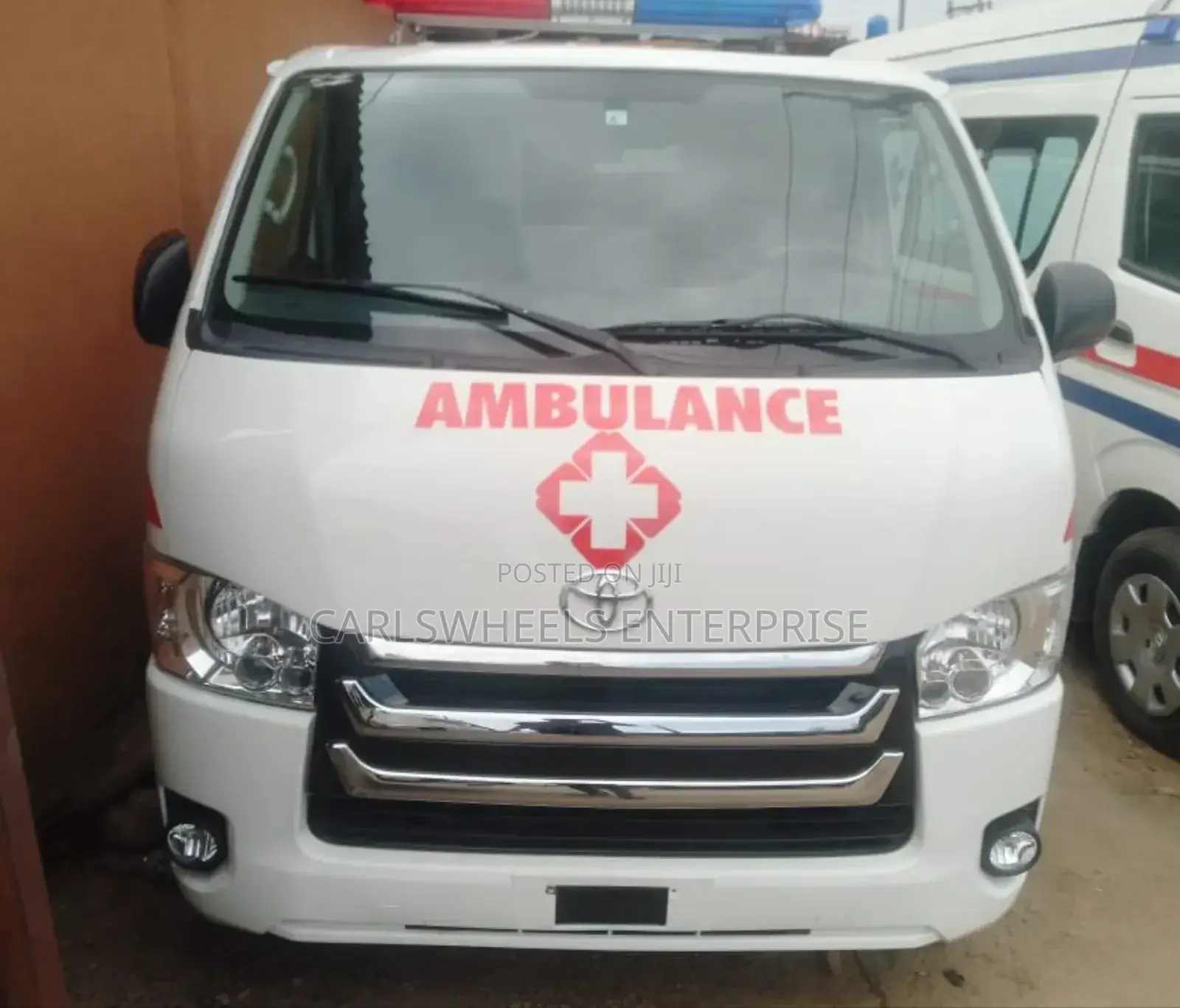 Toyota HiAce 2017 White