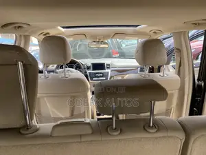 Mercedes-Benz M Class ML350 4dr SUV (3.5L 6cyl 7A) 2014 Brown
