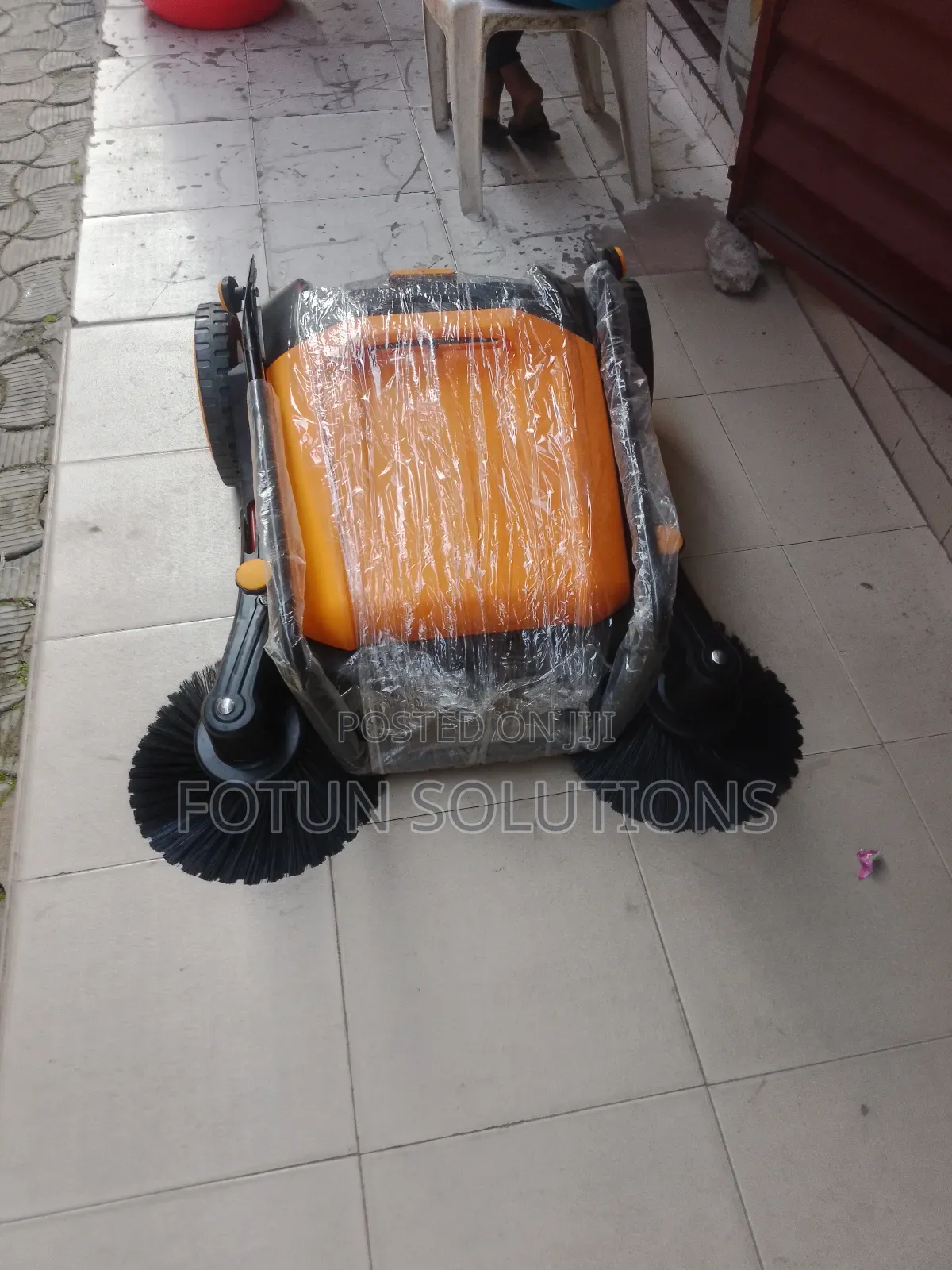 Sweeping Machine