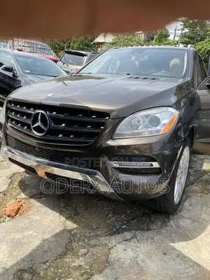 Mercedes-Benz M Class ML350 4dr SUV (3.5L 6cyl 7A) 2014 Brown