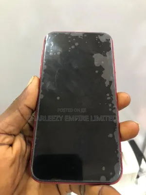 Apple iPhone 11 64 GB Red
