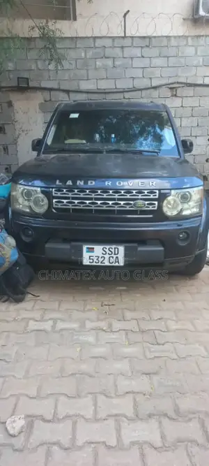 Range Rover Discovery Pano Roof Available