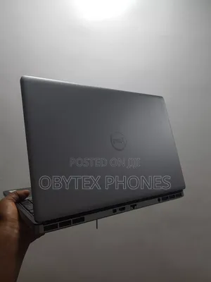 Laptop Dell Precision 7750 32GB Intel Xeon SSD 1T