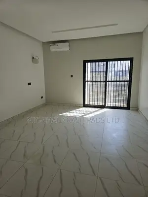 4bdrm Duplex in Jahi By Gilmor for rent