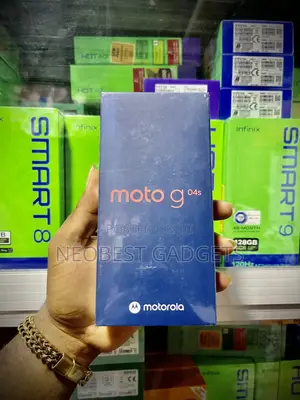 Photo - New Motorola Moto G04s 64 GB Black