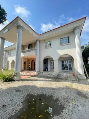 Furnished 14bdrm Mansion in Ligali Ayorinde for sale