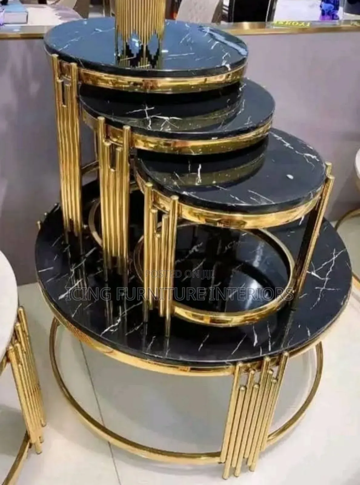 High Durability Center Table With Side Stools