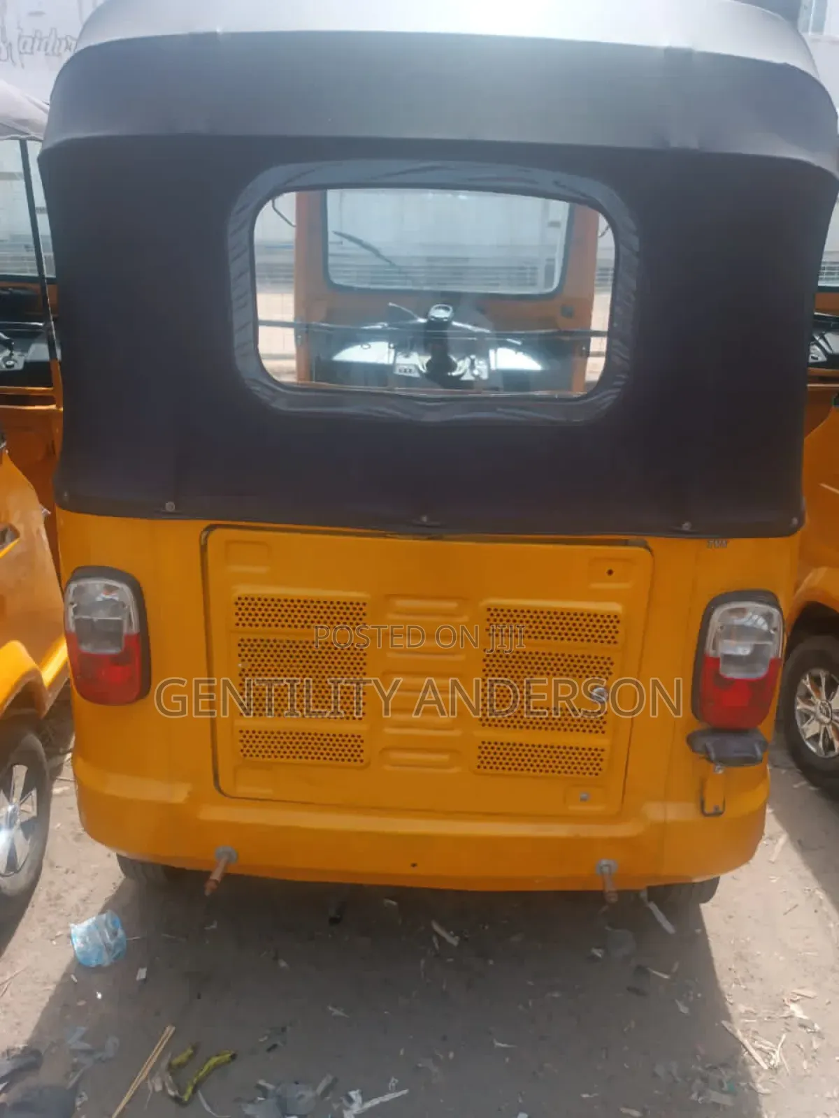 TVS King Cargo 2023 Yellow