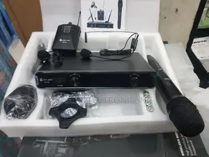 Classic Audio Lapel and Handle Wireless Microphone Sn705