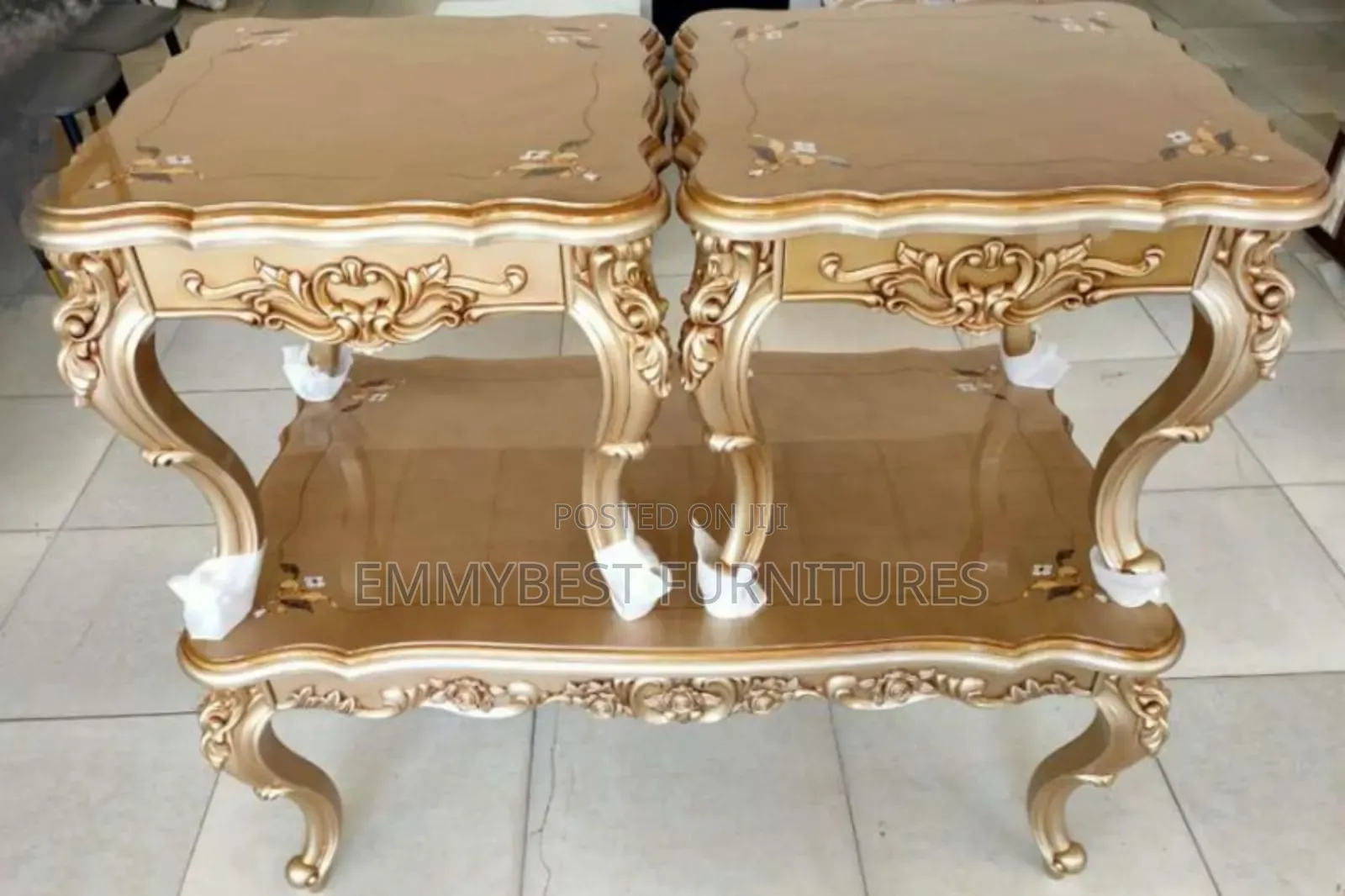 Classic Royal Center Table Set