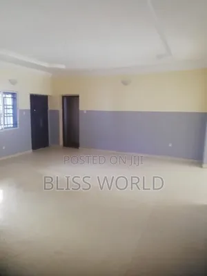 3bdrm Block of Flats in Utako for rent