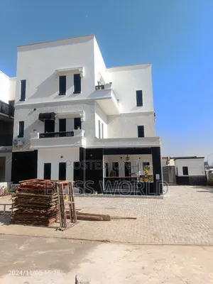5bdrm Duplex in Katampe for sale