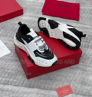Photo - Quality Valentino Garavani Italian Men Luxury Sneakers