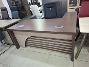 1.6 Meters Foreign Executive Office Table / Office Computer Table