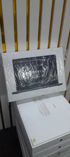 New Laptop Apple MacBook Pro 2023 M3 14-Inch 18GB Apple M3 SSD 512GB